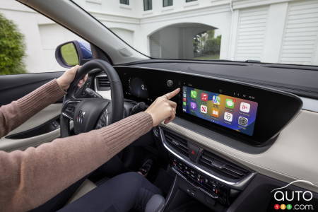 2024 Buick Encore GX Avenir - Touch screen