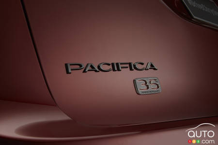 Chrysler Pacifica édition 35e anniversaire