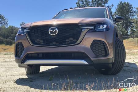 2025 Mazda CX-70, front