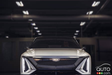 Cadillac Lyriq, front