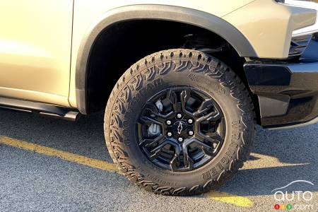 2022 Chevrolet Silverado ZR2 - Wheel