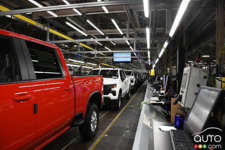 Chevrolet Silverado HD 2024 en usine de fabrication