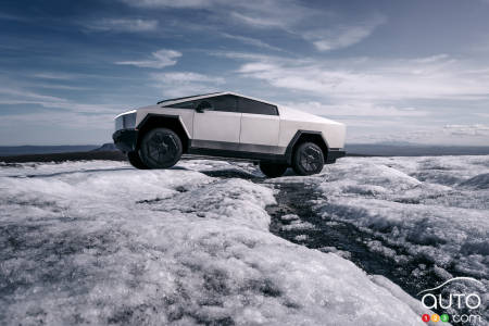 Tesla Cybertruck blanc