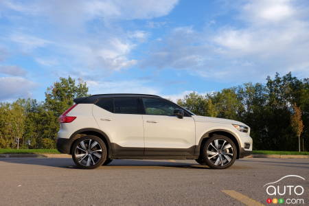 Volvo XC40 Recharge, profile