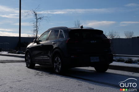 The Kia Niro EV, in the cold