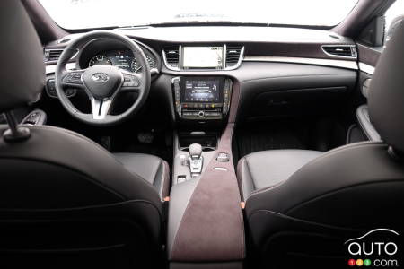 2020 Infiniti QX50, interior