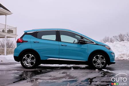 2020 Chevrolet Bolt, profile