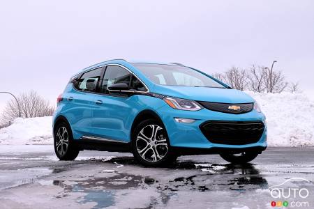 2020 Chevrolet Bolt, three-quarter front