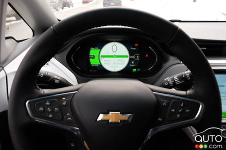 2020 Chevrolet Bolt, steering wheel