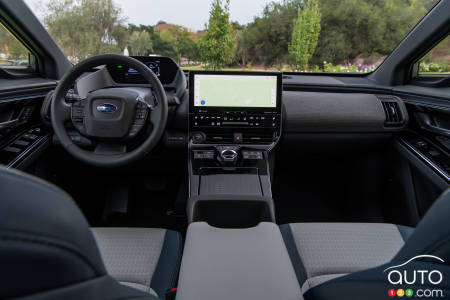 Subaru Solterra 2023. intérieur