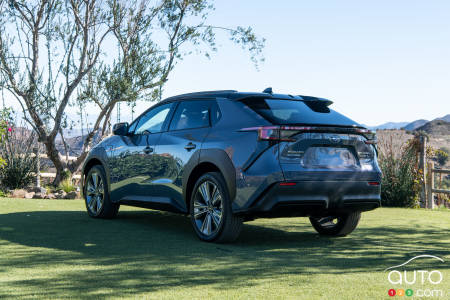 Subaru Solterra 2023, trois quarts arrière