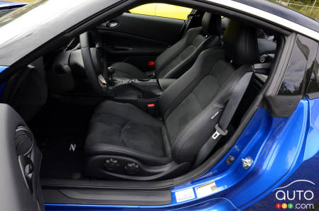 2023 Nissan Z, seats