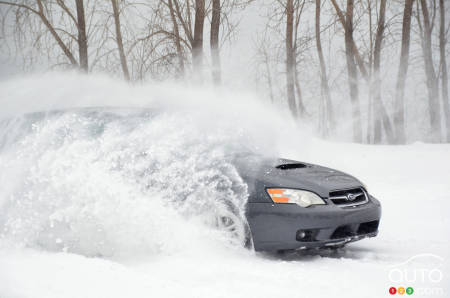 La Subaru Legacy 2007 avec pneus Michelin X-ICE SNOW