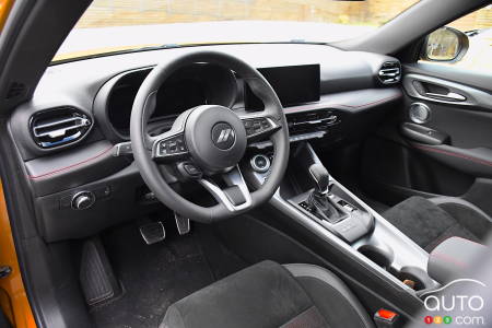 2023 Dodge Hornet - Steering wheel