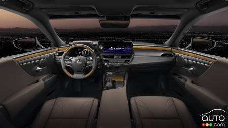 Lexus ES - Interior