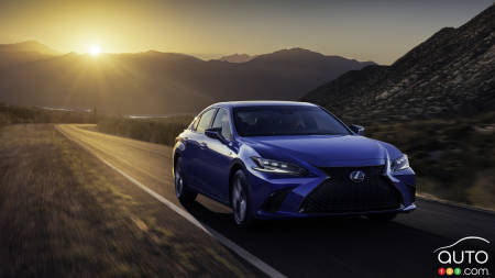 2022 Lexus ES F Sport, front