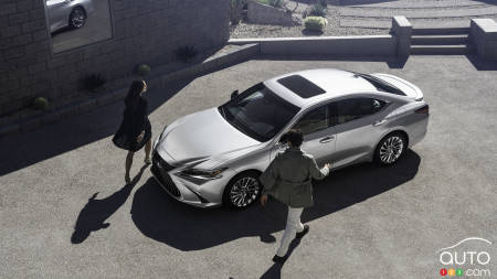 2022-2023 Lexus ES, from above