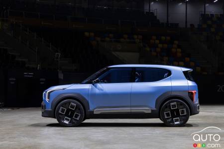 The Kia EV2 Concept, in profile