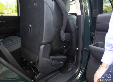 2022 Nissan Pathfinder, seat, set forward