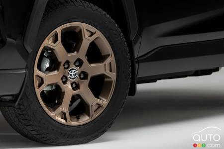 2023 Toyota RAV4 hybrid Woodland Edition, wheel