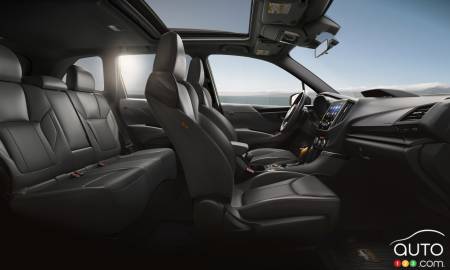 Subaru Forester, intérieur, de profil
