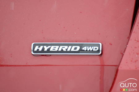 Ford Explorer hybride 2021, écusson hybride