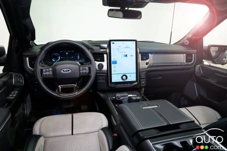 Ford F-150 Lightning - Interior