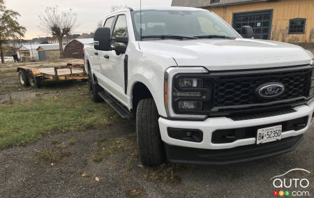 The F-250 is born to tow.