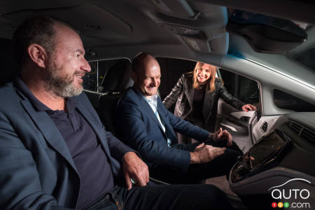 Dan Ammann (President, GM), Michael Rosen (Softbank) and Mary Barra (CEO, GM)