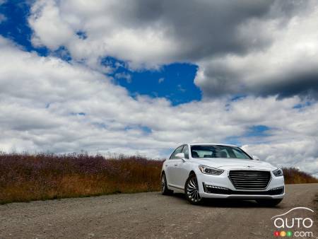 2017 Genesis G90