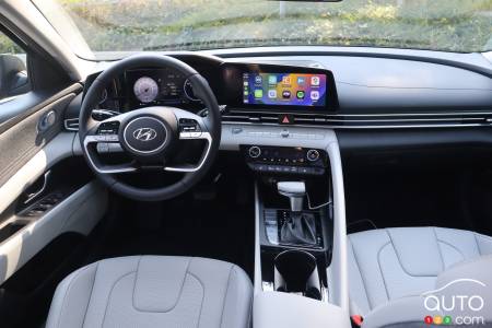 Interior of 2023 Hyundai Elantra Hybrid