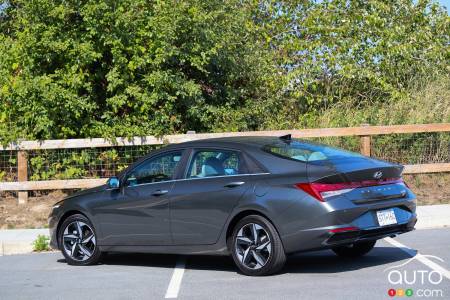 Exterior design of 2023 Hyundai Elantra Hybrid