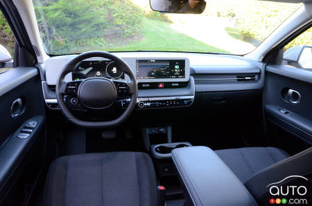 2022 Hyundai Ioniq 5 - Interior