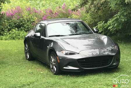 2021 Mazda MX-5, three-quarters front