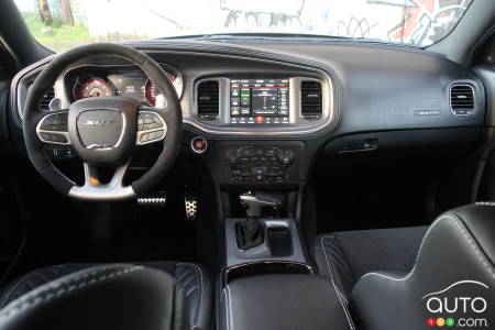 Dodge Charger SRT Hellcat Redeye 2021, intérieur