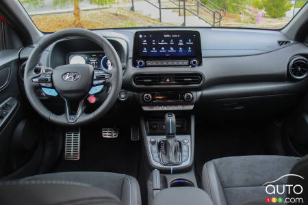 2022 Hyundai Kona N, interior