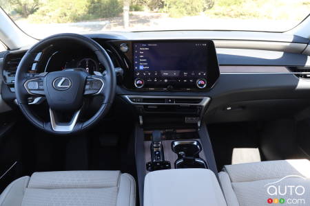 Lexus RX 350h 2023, intérieur
