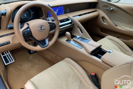 Lexus LC 500 2021, intérieur