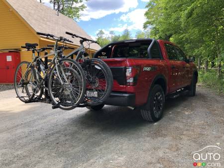2020 Nissan Titan PRO-4X, rear with bicycles
