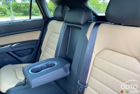 Volkswagen Atlas Cross Sport 2020, intérieur, deuxième rangée