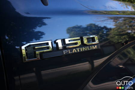 Ford F-150 Platinum 2020, écusson
