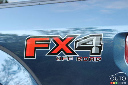 Ford F-150 Platinum 2020, autocollant FX4