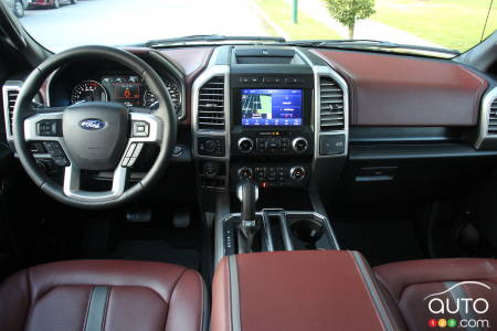Ford F-150 Platinum 2020, intérieur
