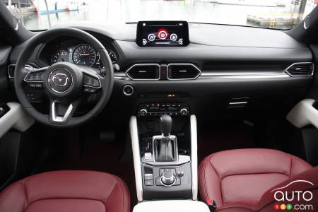 Mazda CX-5 2021, intérieur