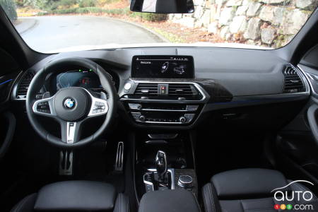 BMW X3 xDrive30e, intérieur