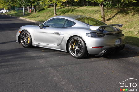 2020 Porsche 718 Cayman GT4, three-quarters rear