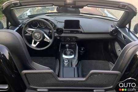 2021 Mazda MX-5, interior