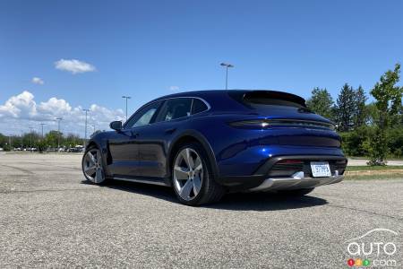 2021 Porsche Taycan Turbo Cross Turismo, three-quarters rear