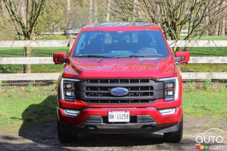 2021 Ford F-150 PowerBoost, front