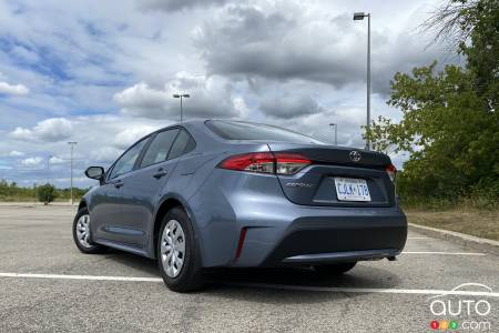 Toyota Corolla L manuelle 2021, arrière